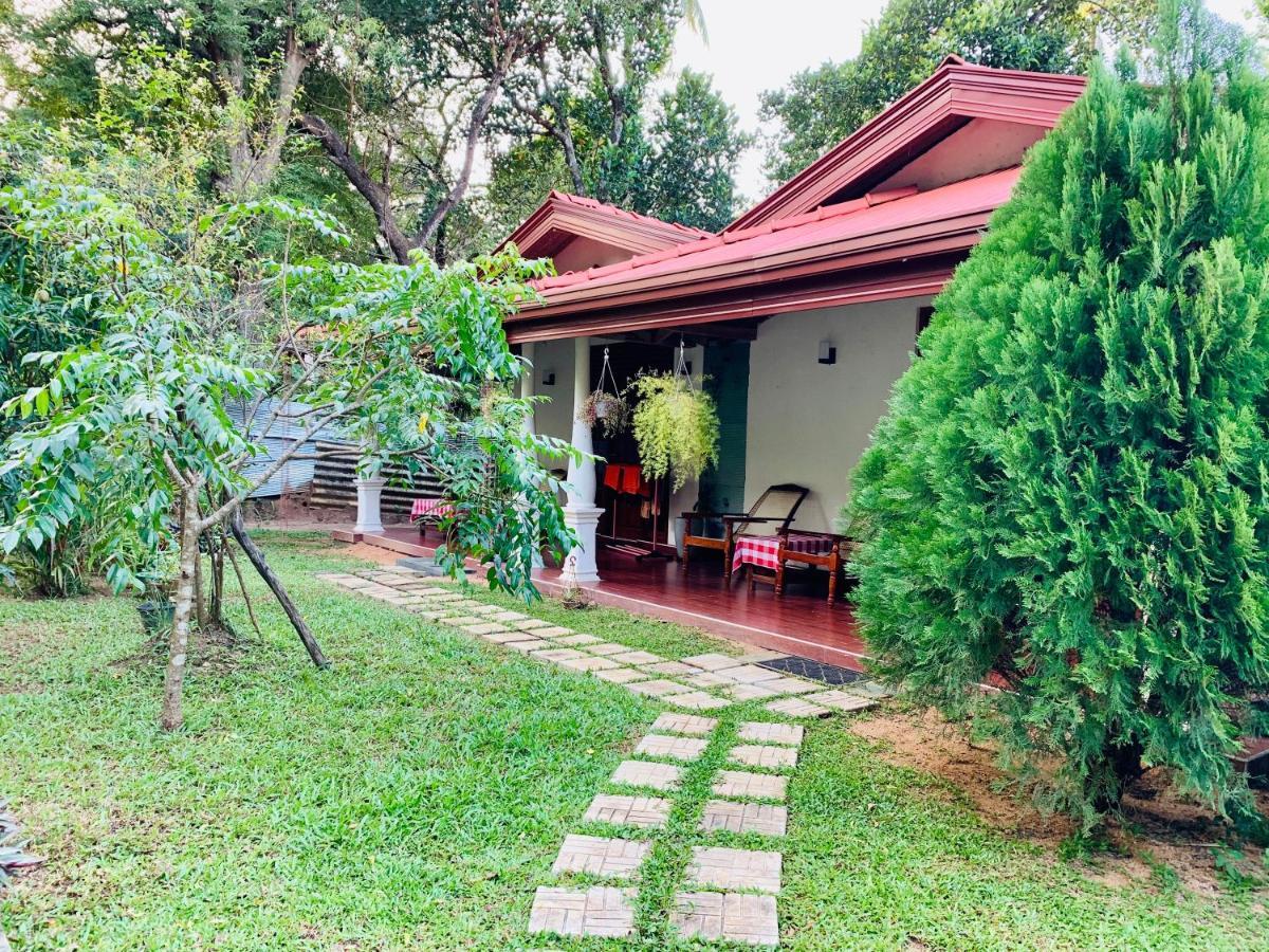 Lal Home Stay Sigiriya Ngoại thất bức ảnh